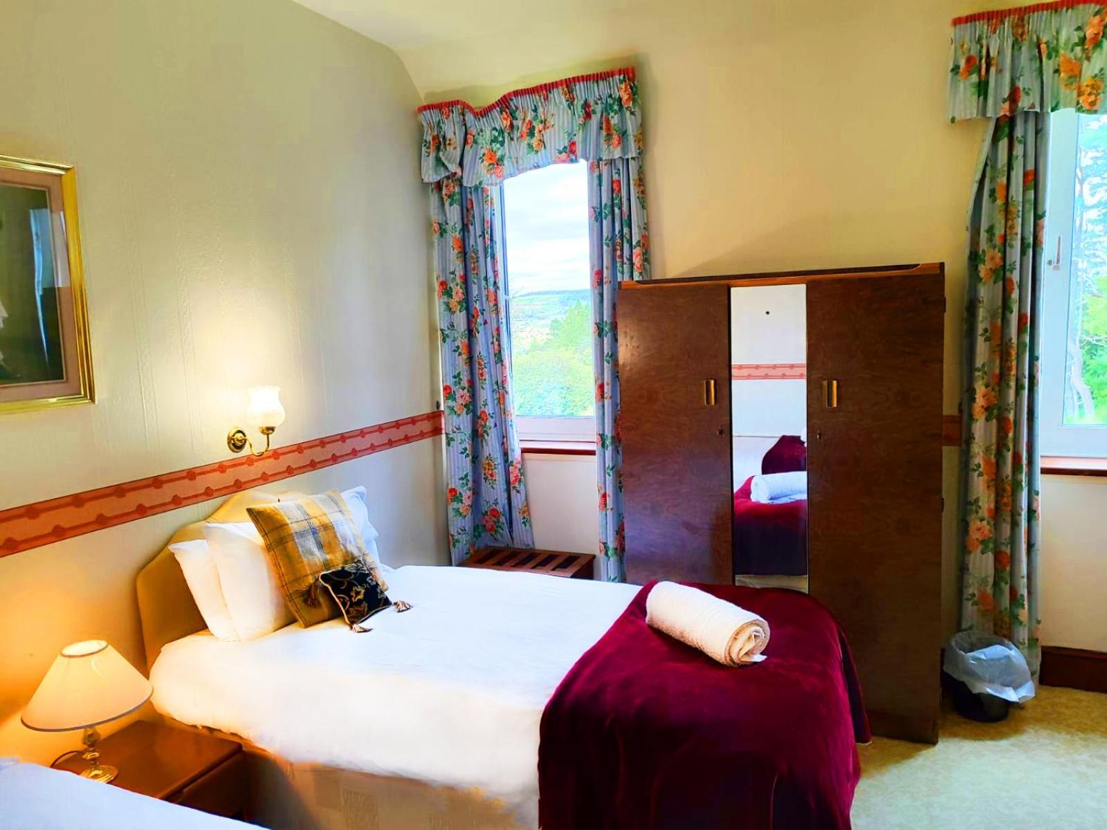 The Falls - Value Rooms At Aultnagar Estate 레어그 외부 사진