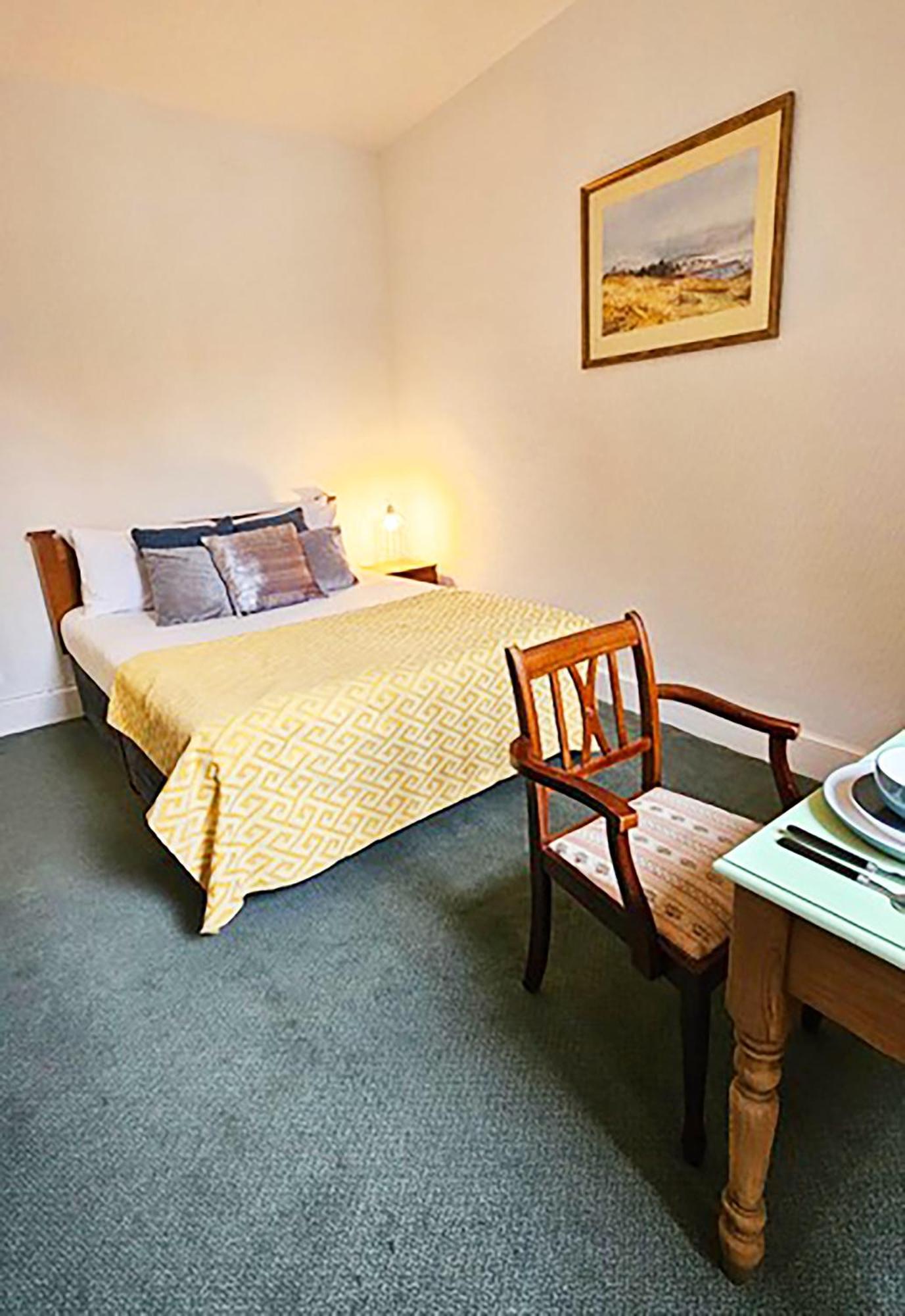 The Falls - Value Rooms At Aultnagar Estate 레어그 외부 사진