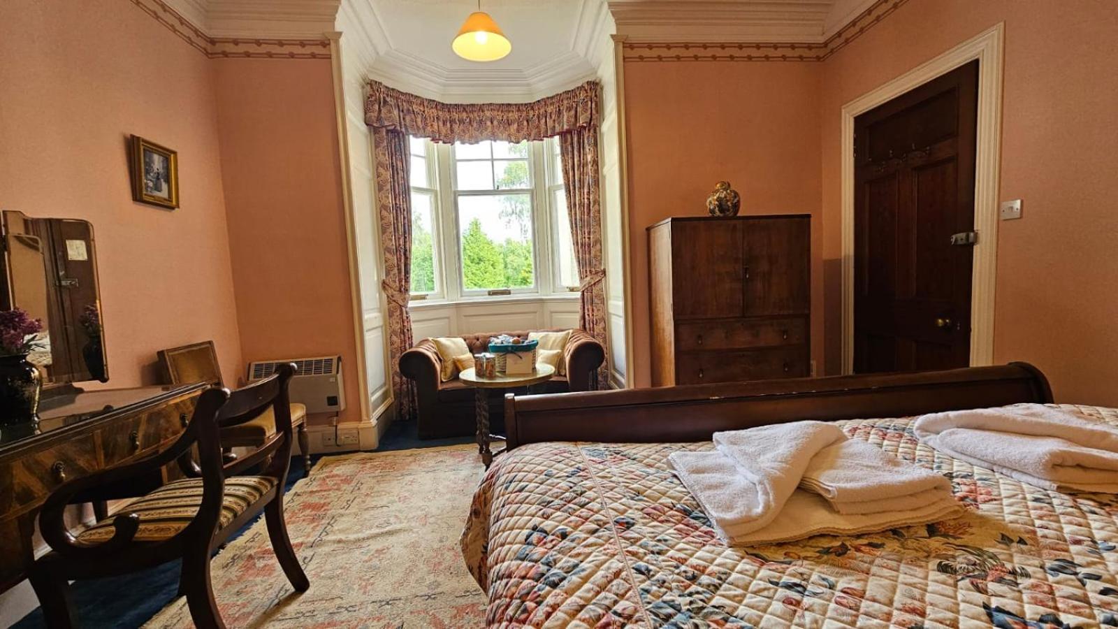 The Falls - Value Rooms At Aultnagar Estate 레어그 외부 사진