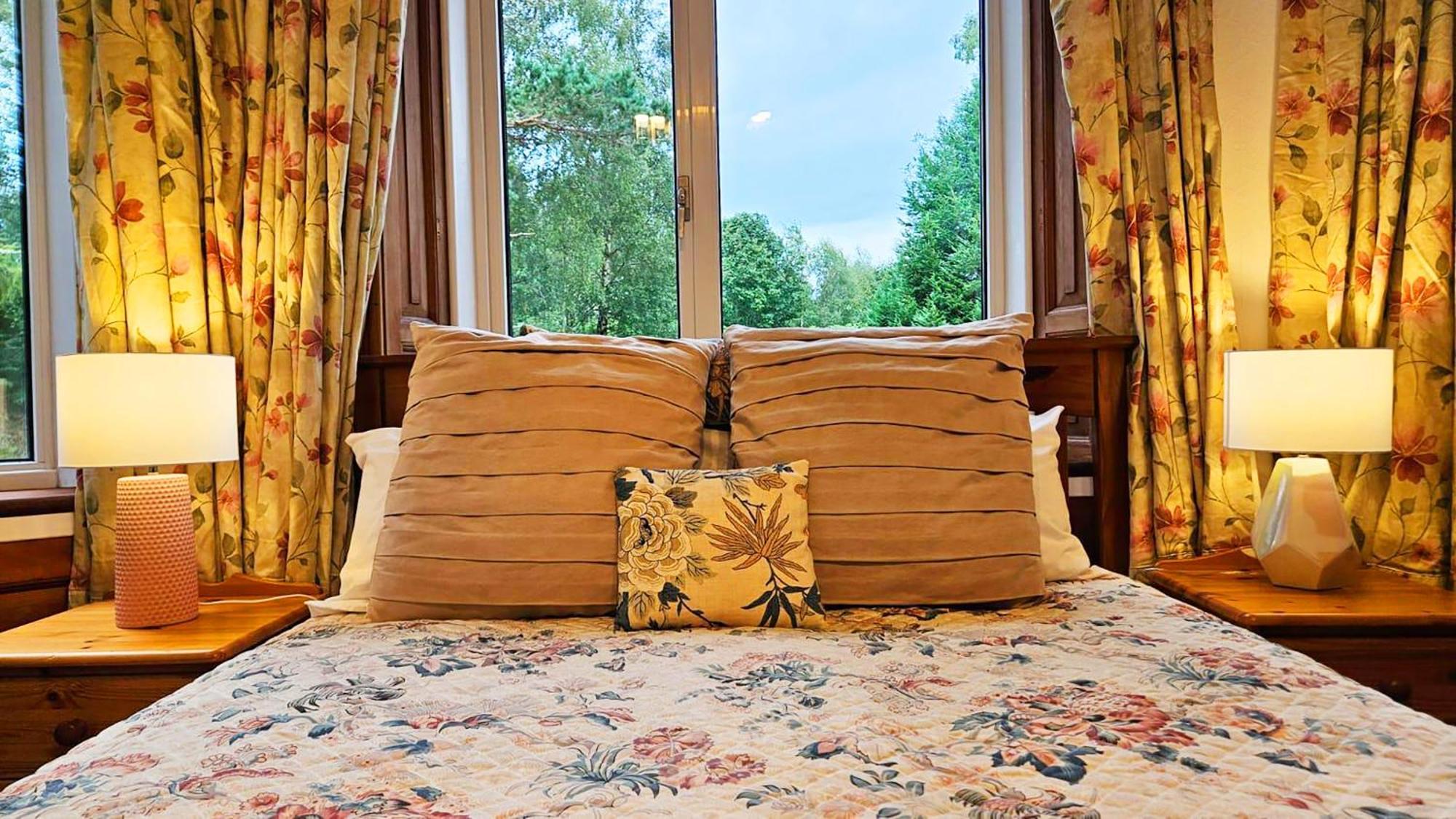 The Falls - Value Rooms At Aultnagar Estate 레어그 외부 사진