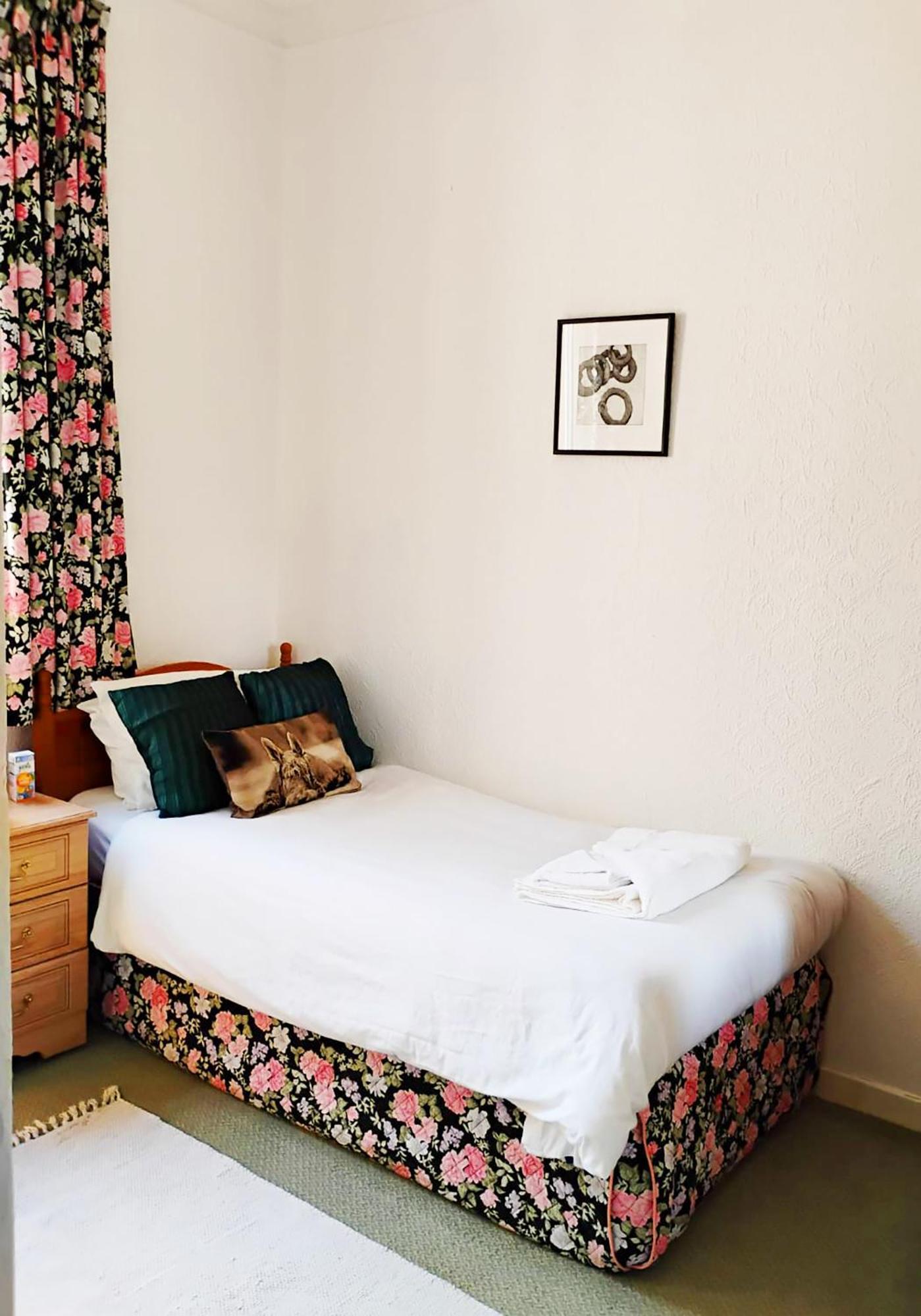 The Falls - Value Rooms At Aultnagar Estate 레어그 외부 사진